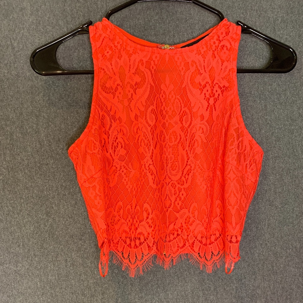 Misguided Coral Lace Sleeveless Crop
